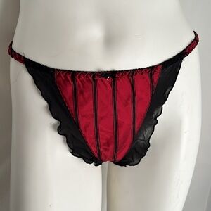 Silkscreen red and black silk string side thong panty